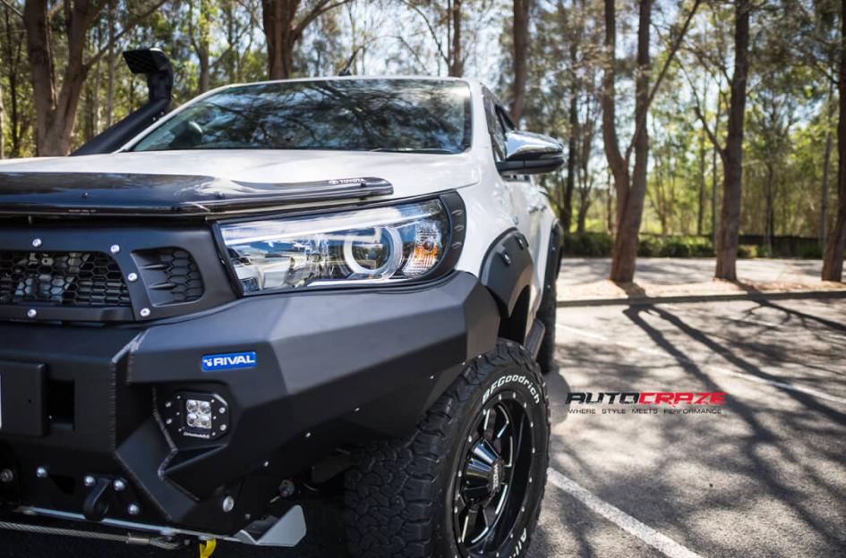 TOYOTA HILUX N80 4WD MO962 GLOSS BLACK
